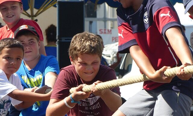 Na czym polega przeciąganie liny? Na czym polega przeciąganie liny?