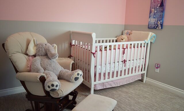 Do jakiego wieku dziecko może spać w kołysce? Do jakiego wieku dziecko może spać w kołysce?