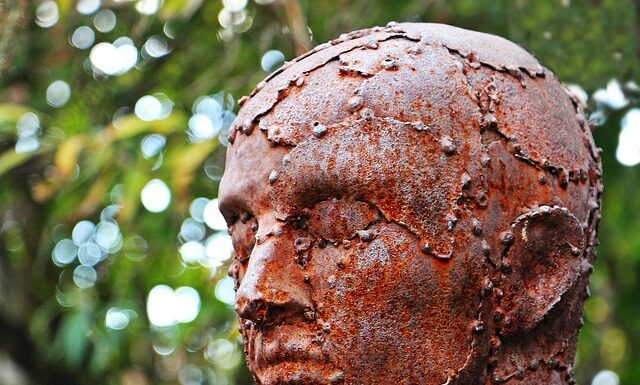 Czy można chodzić z replika broni?