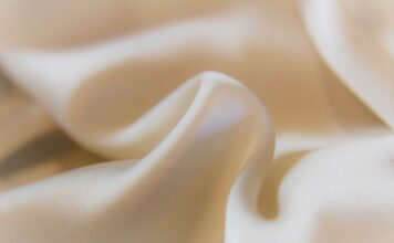 Jak wymienić materiał w leżaku metalowym?