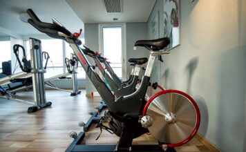 Co można kleić klejem cyjanoakrylowym?