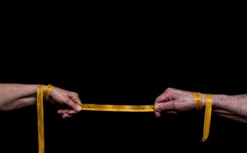 Na jaką odległość można strzelać z kuszy?