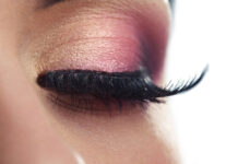 Dobra odżywka do rzęs, czyli jaka? Przewodnik po składach i efektach, które zostają na dłużej odżywka do rzęs